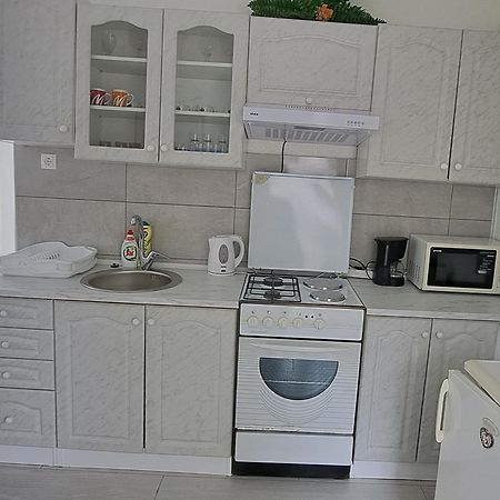 לופאר Apartmani Ana-Lora מראה חיצוני תמונה