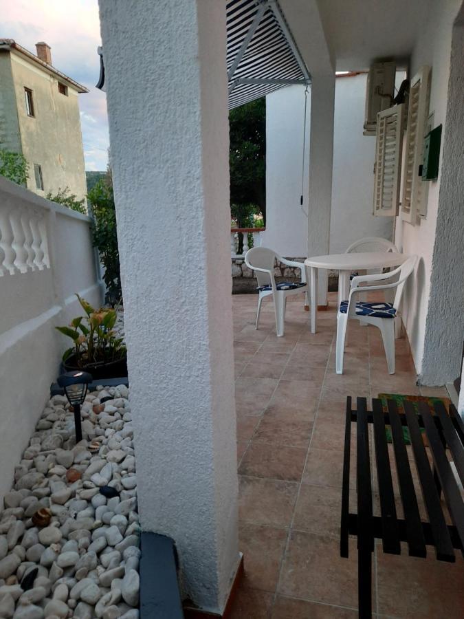 לופאר Apartmani Ana-Lora מראה חיצוני תמונה