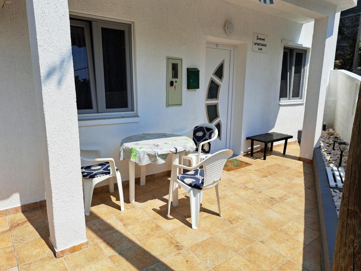לופאר Apartmani Ana-Lora מראה חיצוני תמונה