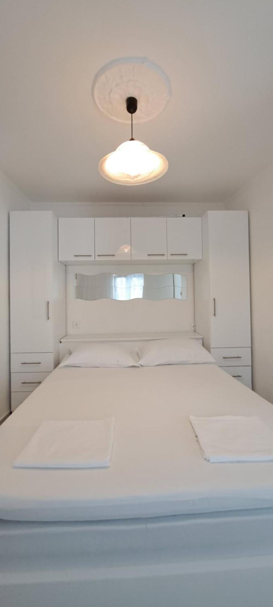לופאר Apartmani Ana-Lora מראה חיצוני תמונה